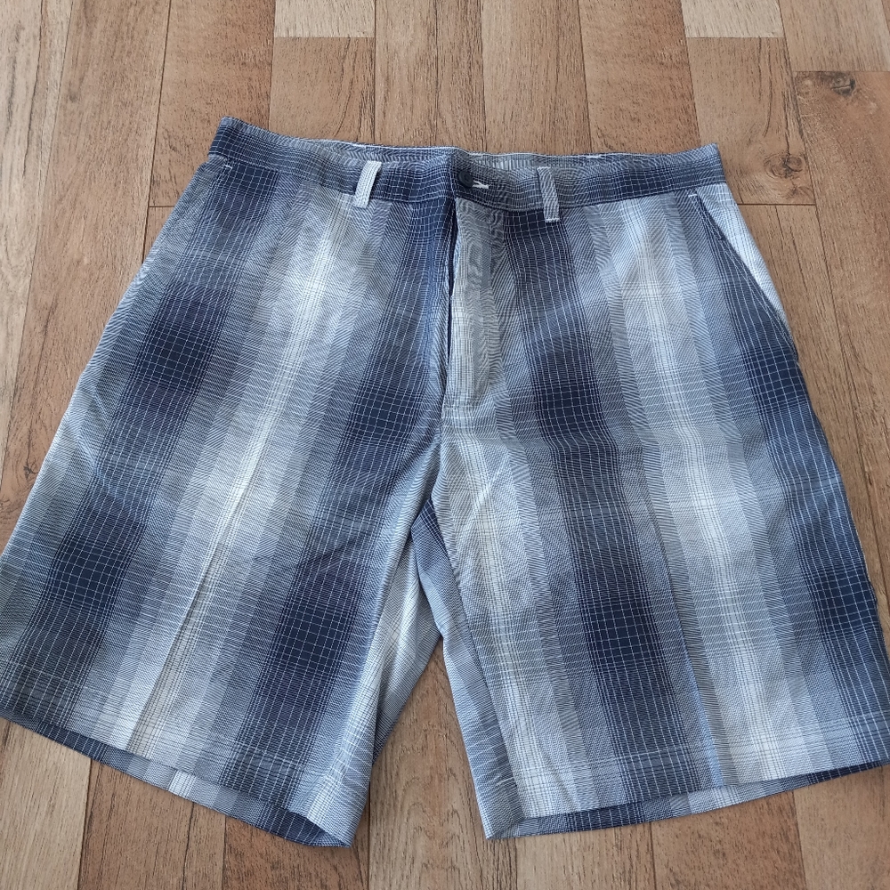 PGA Tour Golf Shorts Plaid Chino
